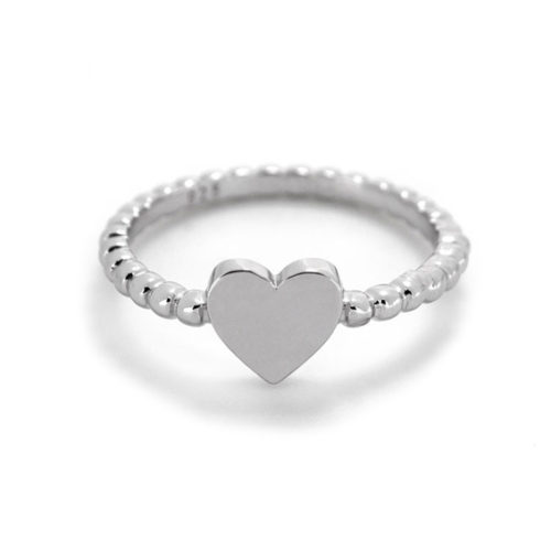 Anillo de plata con forma de Beads y coronado con un corazon