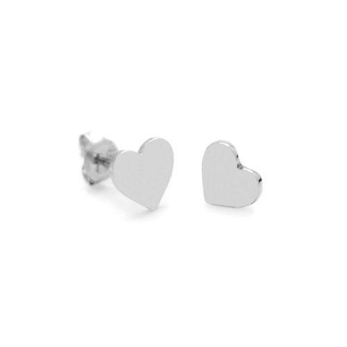 Pendientes de plata elemental con forma de corazon