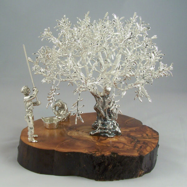 Olivo plateado 16x17 + 2 figuras